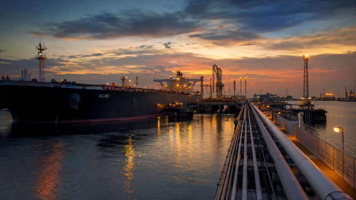 Oil Prices Rise as Renewed US-Iran Strikes Rekindle Middle East Supply Concerns